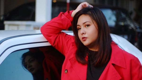7 Penampilan Audy Item yang Sukses Turun Berat Badan Setelah Diet