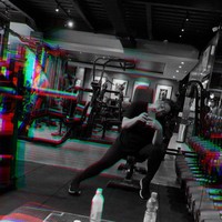 Istri aktor Iko Uwais ini tampaknya memang sedang fokus menjaga kesehatan karena belakangan kerap menunjukkan foto sedang berolahraga, mulai dari sepeda hingga ke gym. Foto: Instagram @audyitem