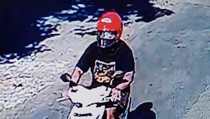 Begal payudara di Pati terekam CCTV