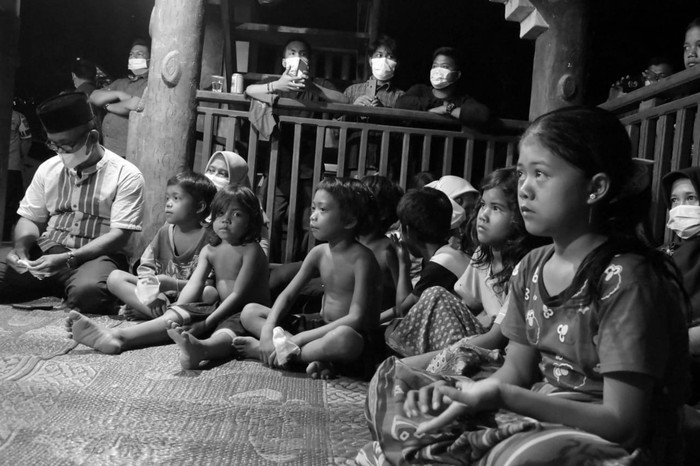 Blusukan di Jambi Nadiem Nginap di Dalam Hutan, Ada Apa? Blusukan di Jambi Nadiem Nginap di Dalam Hutan, Ada Apa?
