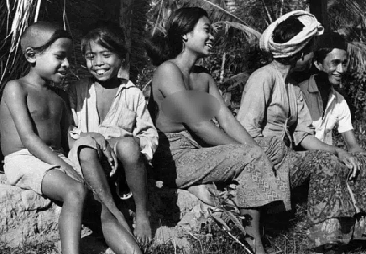 Potret Pesona Masyarakat Bali Tempo Dulu