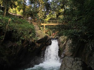 Nyess!! Segarnya Air Curug Putri Kencana
