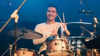 Soal prestasi, Demas Narawangsa pernah masuk dalam nominasi AMI Awards, beberapa kali. Foto: Instagram Demas Narawangsa