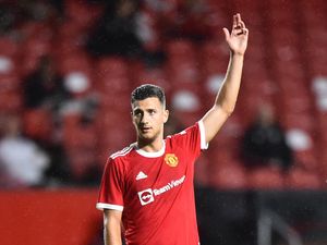 Dipancing soal Dalot, Mourinho: Bursa Transfer Sudah Tutup!