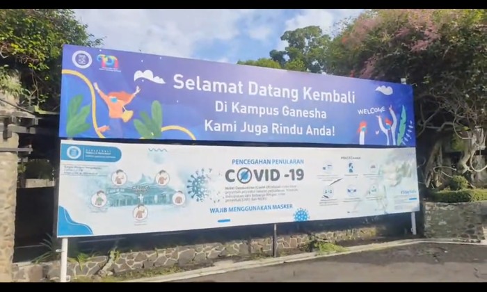 Tangkapan layar video di kanal YouTube Bermatematika.com milik Aleams Barra, dosen matematika ITB.