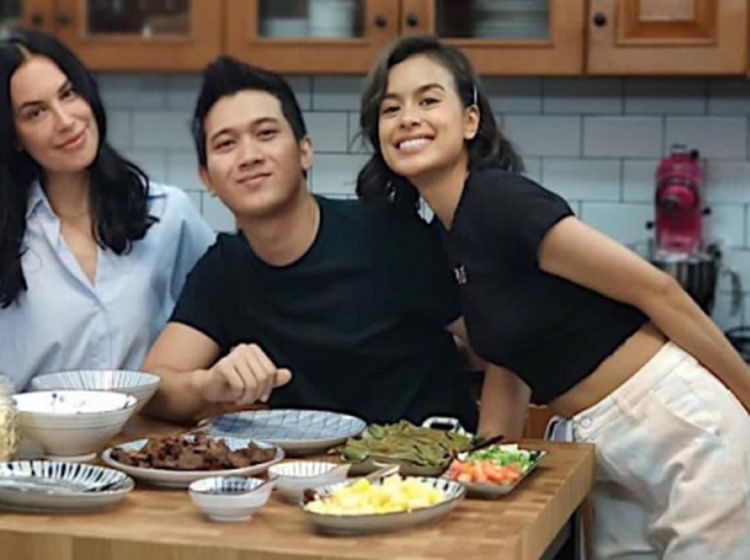 Momen Romantis Eva Celia dan Demas Narawangsa saat Makan Bersama