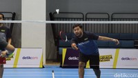 Shuttlecock-nya takut gak ya dikejar sama Awwe dengan ekspresi seperti itu? Foto: dok. detikcom