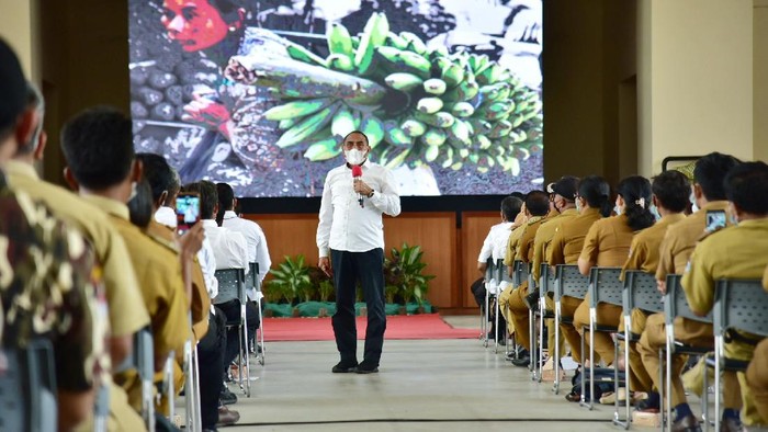 Gubsu Edy Rahmayadi saat Kegiatan di Kabupaten Toba