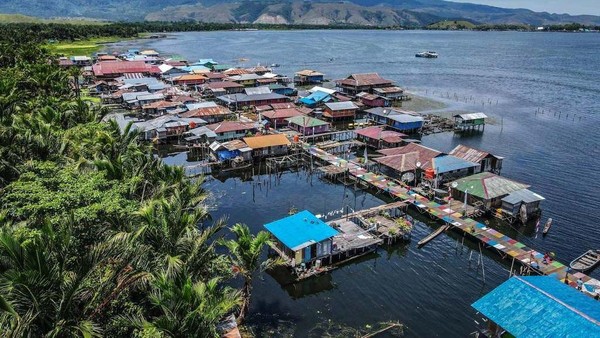 Kampung Yoboi, Desa Wisata Andalan di Papua