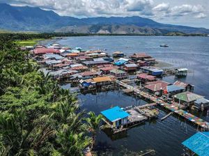 Kampung Yoboi, Desa Wisata Andalan di Papua