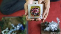 Hasil kerajinan Seto ini dijual dengan harga mulai dari Rp 250 ribu.