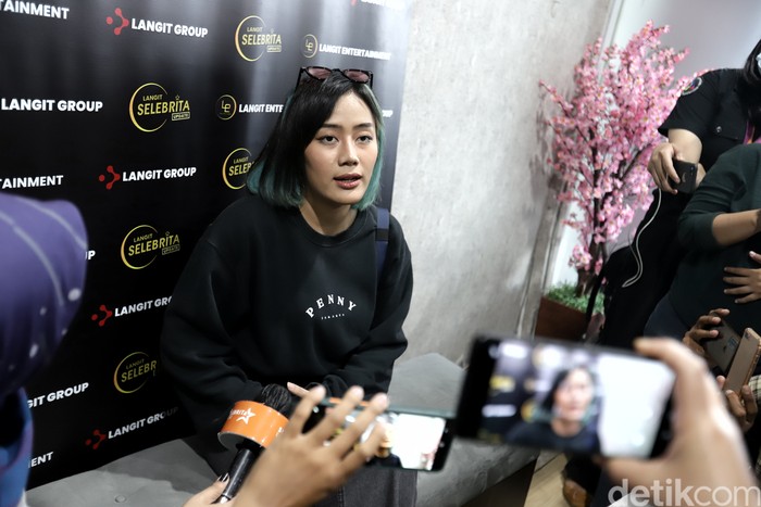 Kekasih Coki Pardede, Firsabila Kekasih Coki Pardede, Firsabila