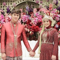 Terkini pasangan yang menikah siri sebelum menikah resmi adalah Lesti Kejora dan Rizky Billar. Gosip hamil di luar nikah juga sempat menghampiri Lesti. Namun pada September 2021 ini, keduanya mengaku sudah menikah siri sejak awal tahun 2021. Dan pernikahan resmi digelar dengan ditayangkan secara langsung di televisi pada Agustus 2021. Foto: Instagram/@aldiphoto