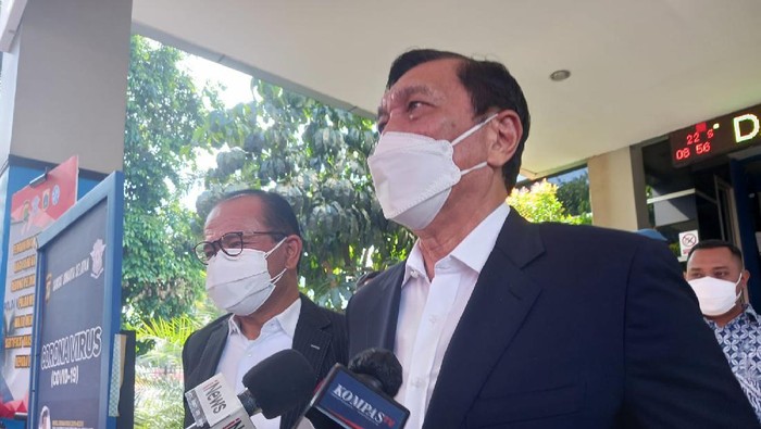 Luhut polisikan Haris Azhar dan Fatia Maulidiyanti (Yogi/detikcom)
