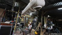 Ketekunannya membuat busur dari pohon sawo dan anak panah dari bambu awal tahun 77 hingga sekarang membuat rakitan panah dari tangannya digemari penghobi panahan di seluruh pelosok nusantara bahkan laku di mancanegara.