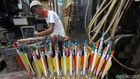 Kini panah tradisional buatan Popop banyak dipesan oleh negara mancanegara seperti Belanda, Hungaria, Perancis, Malaysia, Jepang, dan Amerika.