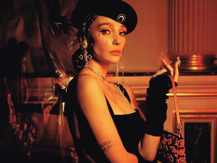 Cantiknya Nastya Ivleeva, Model Playboy asal Rusia yang Doyan Ngemil Cake