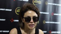 Ia juga ingin menghormati para klien yang bakal bekerjasama dengan dirinya. So, bagaimana menurutmu?  Foto: Palevi/ detikHOT