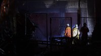 Tidak hanya menghabiskan gedung swalayan, api juga sempat menjalar ke rumah warga. Hal tersebut dijelaskan oleh Pia, salah satu warga yang mengatakan api menjalar ke salah satu kos-kosan yang terletak di lantai dua. Belum diketahui penyebab kebakaran toko swalayan Cahaya.