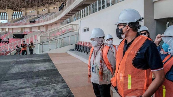 Menparekraf menjelaskan, meski vaksinasi telah menjadi syarat utama bagi semua pihak yang terlibat dalam penyelenggaraan PON Papua, namun perlu diingat bahwa semua masih berada di tengah pandemi. Berbagai upaya telah dipersiapkan untuk memastikan penyelenggaraan PON Papua agar dapat berjalan dengan aman. Seperti karantina, pemberlakuan sistem bubble, serta integrasi sistem aplikasi PON dengan aplikasi PeduliLindungi. Menparekraf menjelaskan, meski vaksinasi telah menjadi syarat utama bagi semua pihak yang terlibat dalam penyelenggaraan PON Papua, namun perlu diingat bahwa semua masih berada di tengah pandemi. Berbagai upaya telah dipersiapkan untuk memastikan penyelenggaraan PON Papua agar dapat berjalan dengan aman. Seperti karantina, pemberlakuan sistem bubble, serta integrasi sistem aplikasi PON dengan aplikasi PeduliLindungi.