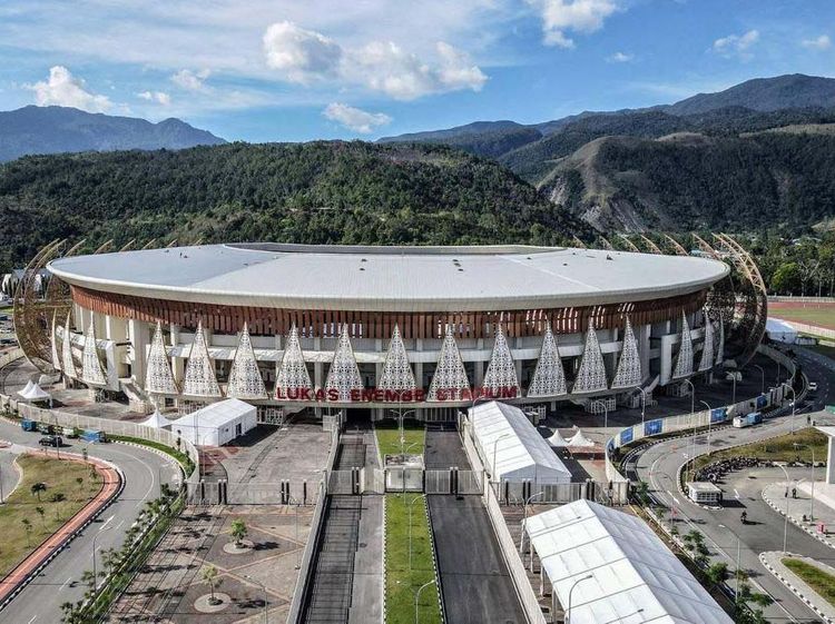 Stadion Ini Bernama Lukas Enembe, Kini Orangnya Ditangkap KPK