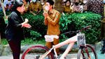 Puan Dampingi Jokowi Tinjau Vaksinasi Pelajar