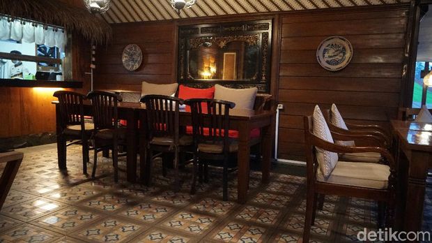 Resto Bumi Aki, Puncak