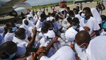 Dideportasi, Migran Haiti Paksa Masuk Pesawat untuk Kembali ke AS