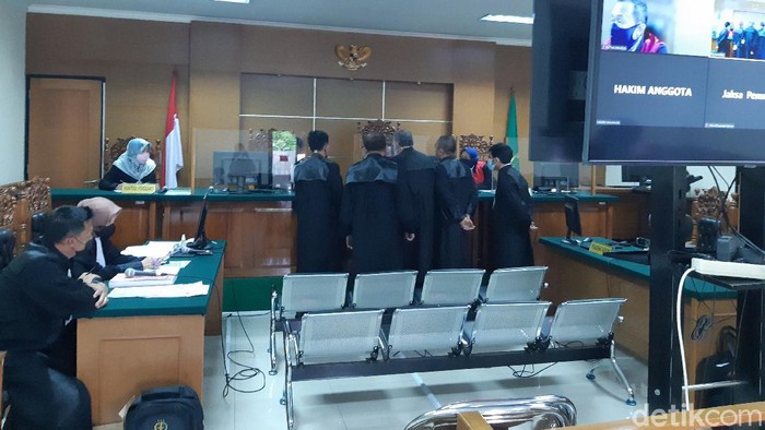 Suasana sidang korupsi pengadaan masker di Banten