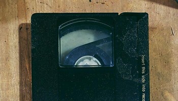 Ada yang pernah nonton film menggunakan kaset betamax? Foto: Reddit via Bored Panda