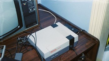 Ada yang pernah pakai konsol game ini? Foto: Reddit via Bored Panda