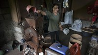 Keistimewaan lain yang dimiliki kopi luwak adalah kopi ini diketahui dapat mencegah kanker payudara pada perempuan. Hal itu pun dikuatkan dengan hasil penelitian yang diterbitkan di The Journal of Nutrition. Selain itu, kopi luwak juga dapat mencegah kanker kulit dan melindungi kulit dari sinar UV. Konsentrasi asam yang rendah pada kopi luwak ini dapat menjaga kesehatan sistem pencernaan. Getty Images/Paula Bronstein.