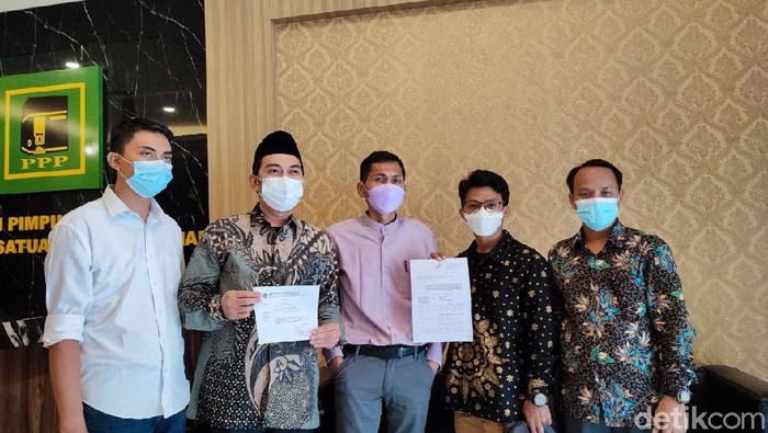 Tim kuasa hukum Haji Syaiful Rahmat Dasuki menggugat Haji Lulung ke Mahkamar Partai PPP