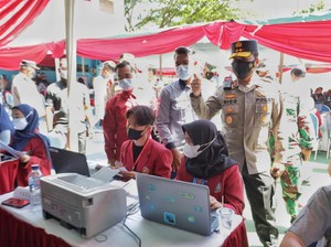 Vaksinasi COVID-19 di UMM Sasar Pelajar, Mahasiswa dan Masyarakat