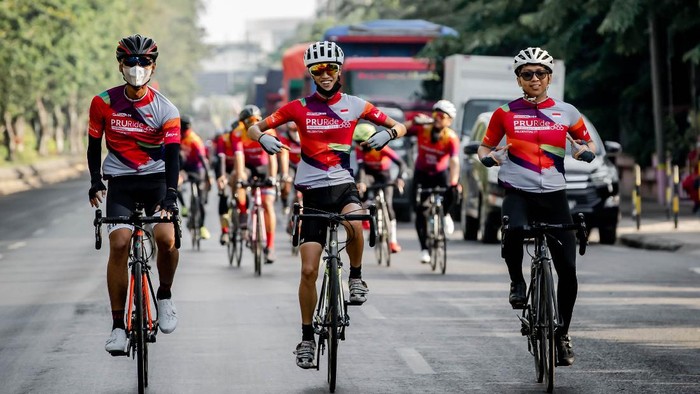 PRURide Indonesia 2021 Virtual Ride yang dimulai sejak Agustus lalu mencapai garis finis. Lebih dari 3.000 pesepeda mengikuti ajang ini.