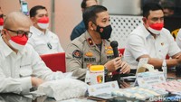Kepala Biro Penerangan Masyarakat Mabes Polri Brigadir Jenderal Rusdi Hartono, mengatakan dampak peredaran uang palsu ini merugikan masyarakat. Selain itu praktik ini juga dapat menghilangkan kepercayaan masyarakat terhadap mata uang rupiah di Tanah Air.