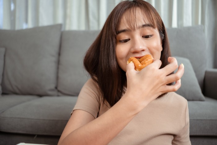 Alasan ngidam makanan manis Ini 6 Alasan Mengapa Kamu Selalu Ngidam Makanan Manis