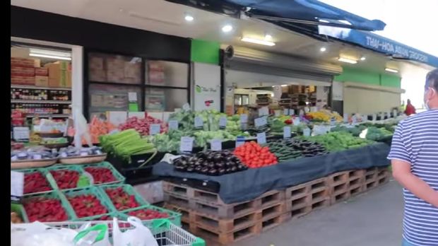 Belanja di Pasar Tradisional Australia, Wanita Ini Bisa Beli Durian