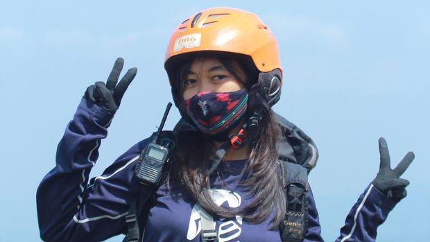 Atlet paralayang asal Kabupaten Majalengka, Jawa Barat, Disha Fajar Praharini, yang tampil di PON Papua.