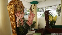 Ziarah kubur ini dilakukan di dua lokasi, yakni di Makam Dalam Kaum yang letaknya tidak jauh dari Masjid Agung Bandung dan Makam Karanganyar Kota Bandung.