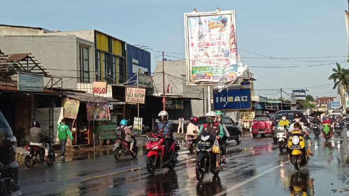 Genangan air di Jalan Sawangan, Depok sudah surut