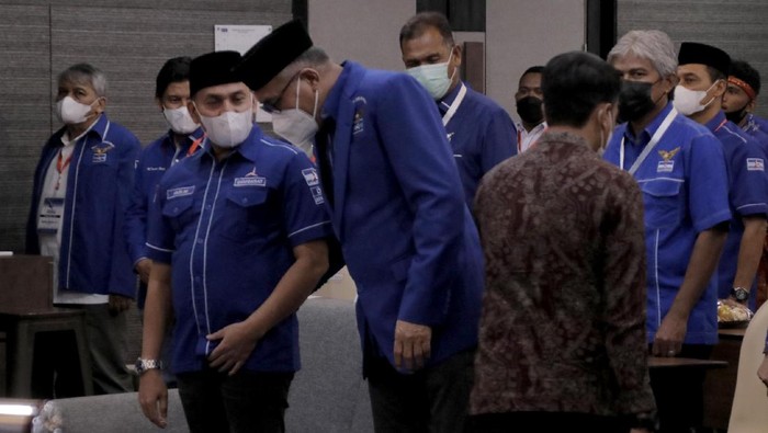 Hasil Musda di Bawa DPP, Muslim Optimis Pimpin Demokrat Aceh Anggota Komisi IV DPR RI yang juga kandidat calon Ketua DPD Partai Demokrat Provinsi Aceh Muslim mengaku optimis akan memimpin Partai Demokrat di Provinsi Aceh.
Rasa optimis itu karena 13 DPC dari 23 DPC Kota dan Kabupaten se-Provinsi Aceh telah menyatakan sikap dukungan pada dirinya.