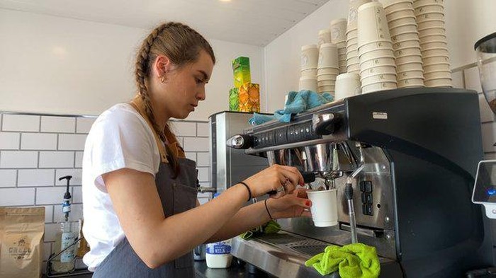 Inspiratif! Gadis 16 Tahun Ini Sudah Punya Bisnis Kopi Sendiri