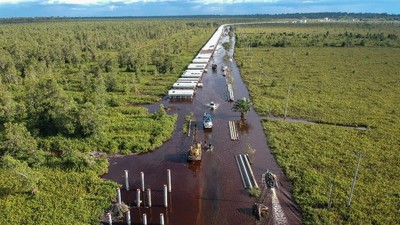 Hampir Sebulan, Jalan Trans Kalimantan Bukit Rawi Masih Banjir