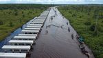 Hampir Sebulan, Jalan Trans Kalimantan Bukit Rawi Masih Banjir