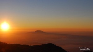 5 Gunung Terindah di Jawa Tengah untuk Liburan di Akhir Pekan