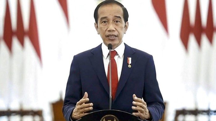 Presiden Joko Widodo (Jokowi) menyampaikan pidatonya dalam sidang umum ke-76 PBB. Jokowi menyampaikan sejumlah isu termasuk penanganan pandemi COVID-19 di seluruh negara.
