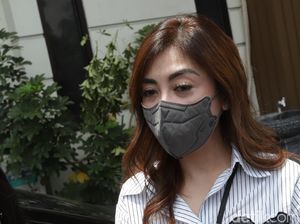 Dhena Devanka Gemetar Jelaskan soal Foto Tendangan Kungfu yang Jadi Bukti KDRT