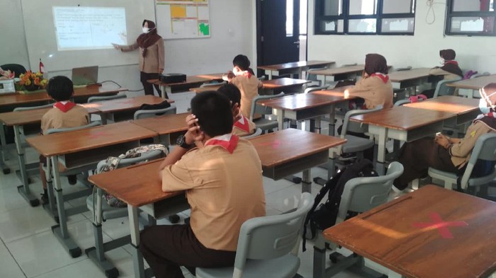 Kegiatan pembelajaran tatap muka di SDN Malaka Jaya 07 Jaktim