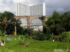Kisah Jembatan Cincin Jatinangor yang Konon Horor